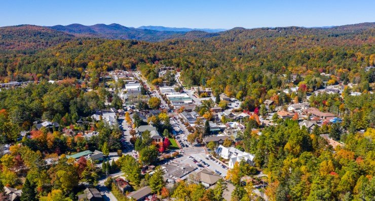 Hotwire Lights Up Highlands, NC